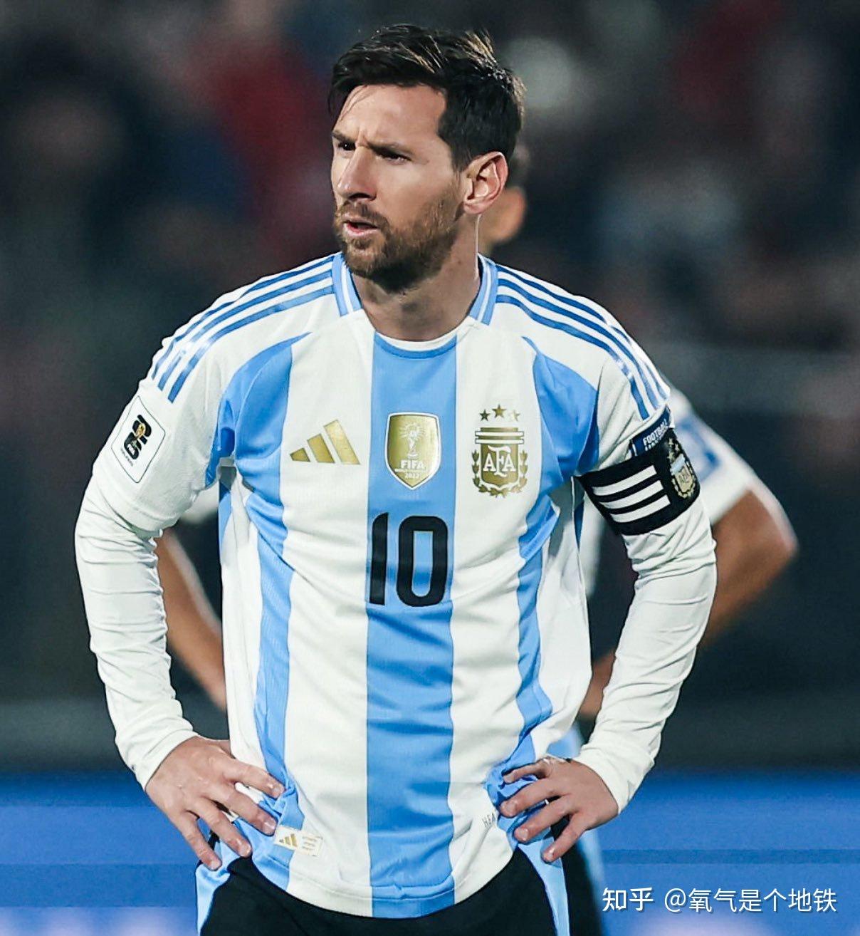 包含巴萨以微弱优势取胜，梅西发威的词条